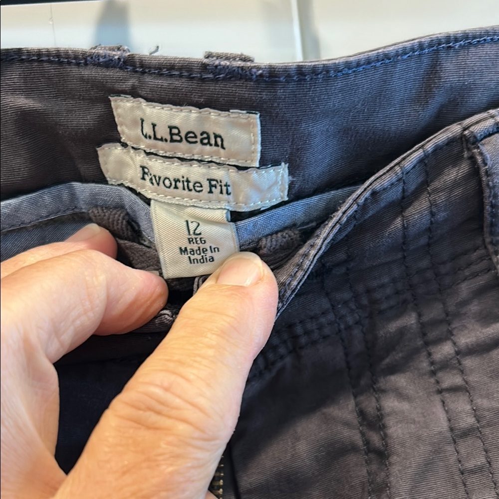 L.L. Bean Gray Cargo Shorts Durable Cotton Blend - Picture 2 of 3